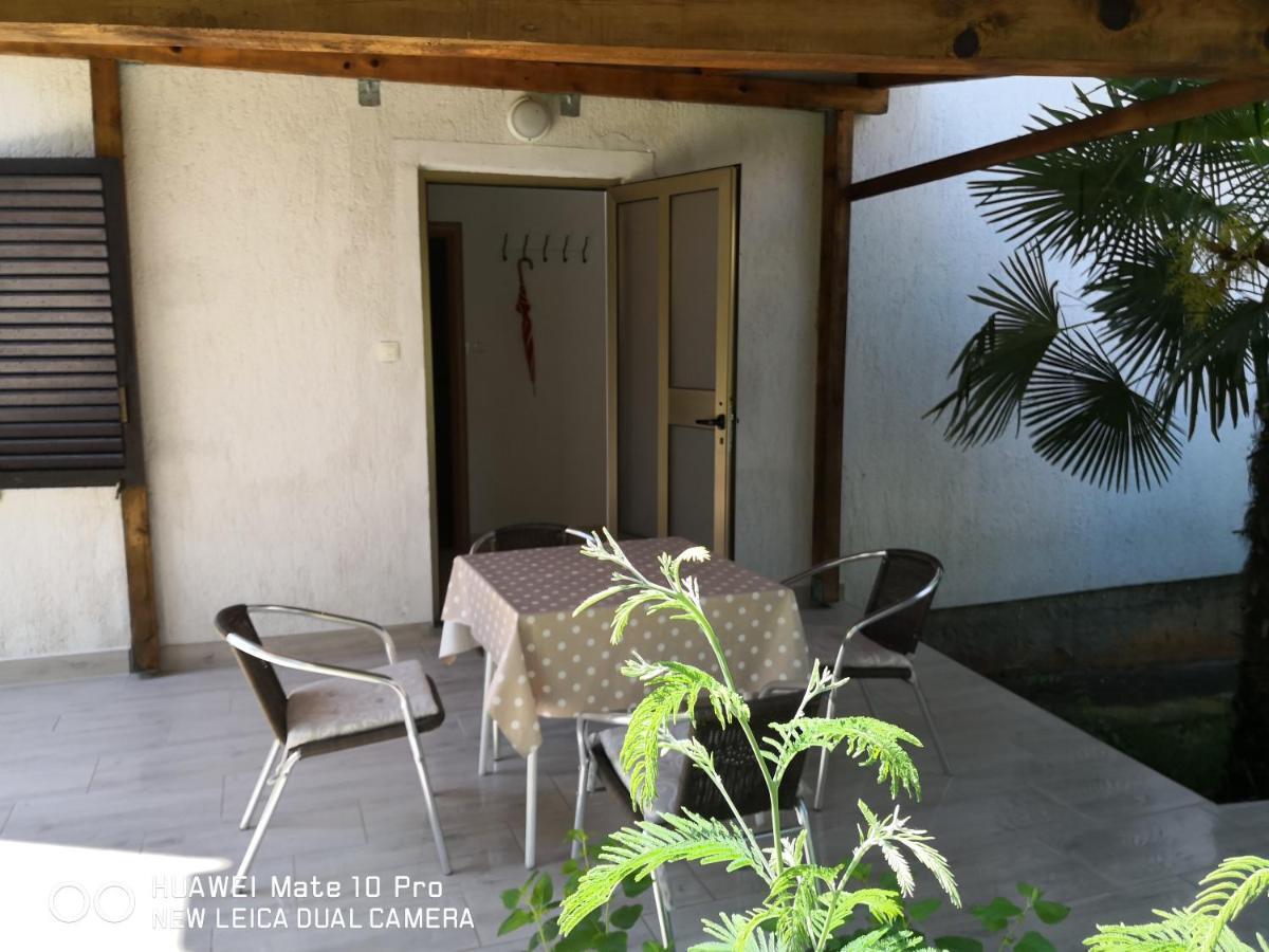 Apartmans Luce E Stella Malinska Exterior photo