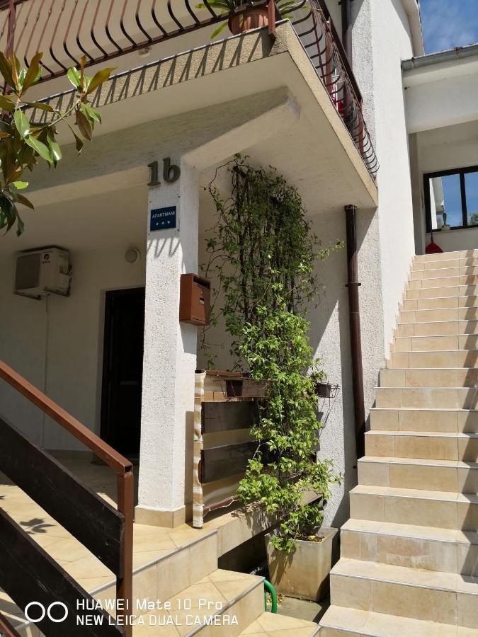 Apartmans Luce E Stella Malinska Exterior photo